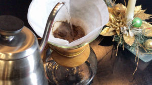 Ako správne pripraviť filtrovanú kávu a čo čakať v šálke